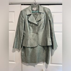 Lily and Taylor 2 piece suit